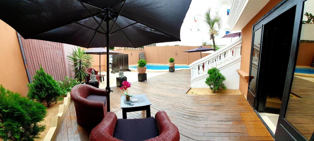 L'Address Hotel Cotonou Exterior foto